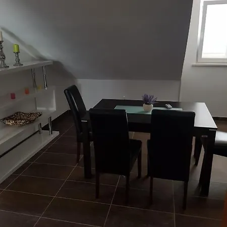 Marija Apartment Pucisca